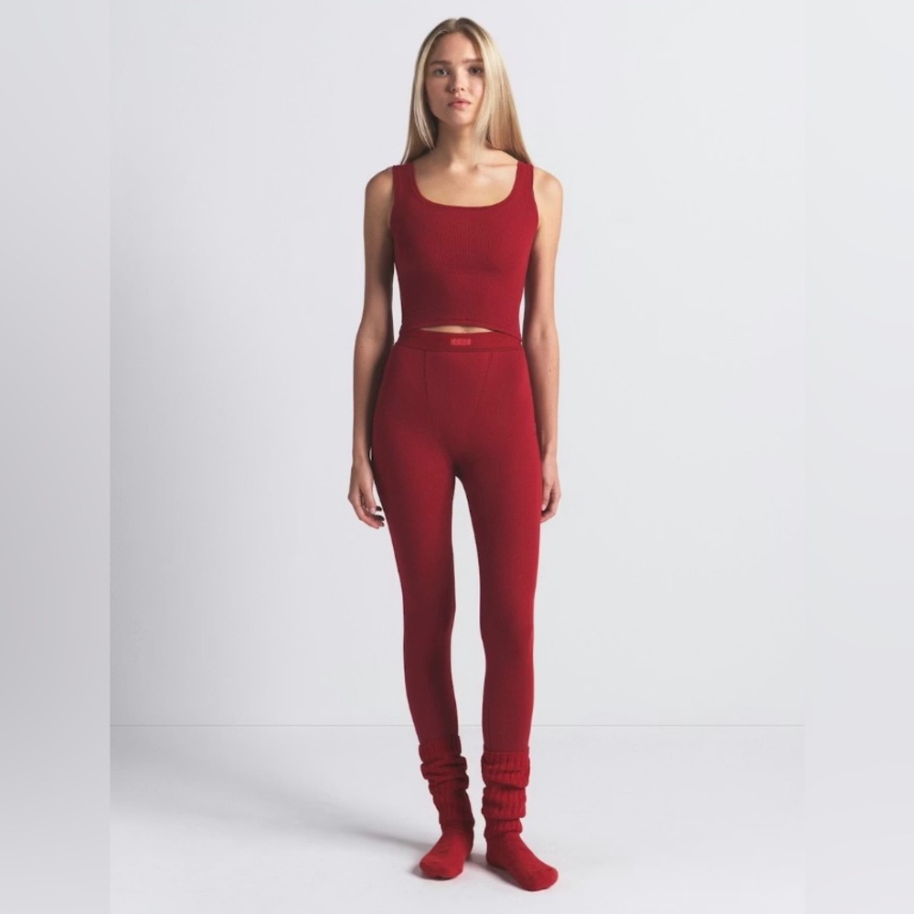 NWT SKIMS Cotton Rib Tank – Limited Edition “Brick” (M), R $38 – Sold Out Online